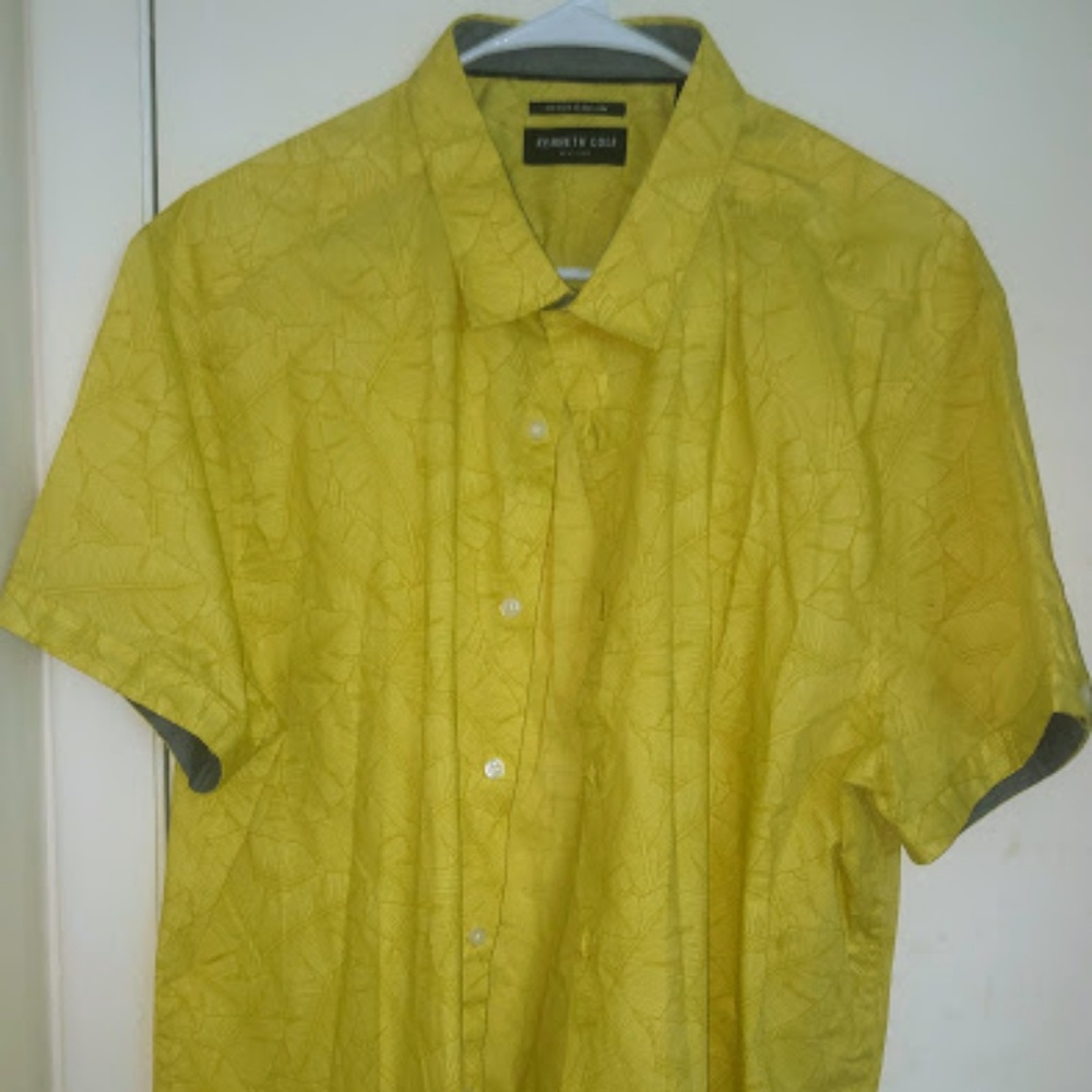 Kenneth Cole - Short Sleeve Button Up - XL